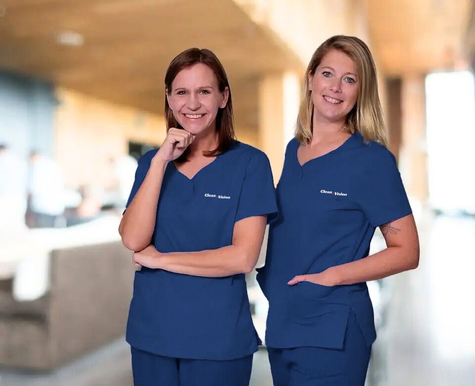 2 Mitarbeiterinnen der CleanVision Gastroreinigung Köln