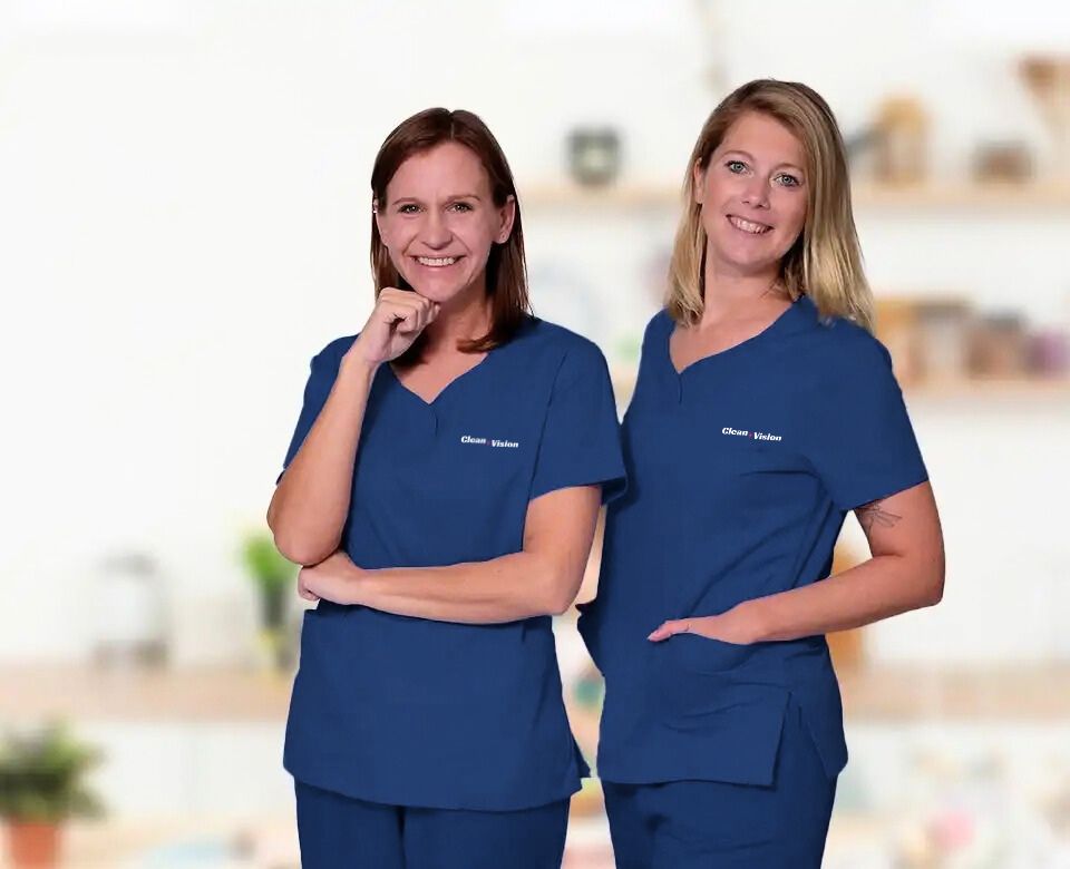 2 Mitarbeiterinnen der CleanVision Kitareinigung Köln